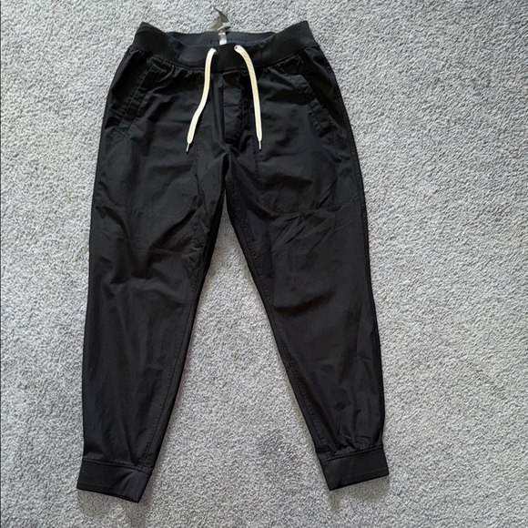 Vuori Pants - Vuori Black Jogger Pants (M)